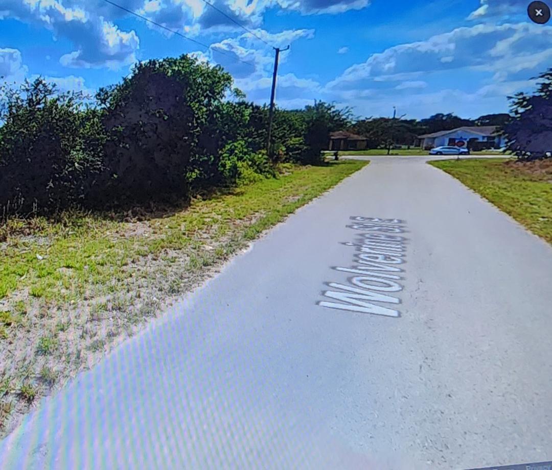 810 E Wolverine Street E, Lehigh Acres FL 33974 photo 4