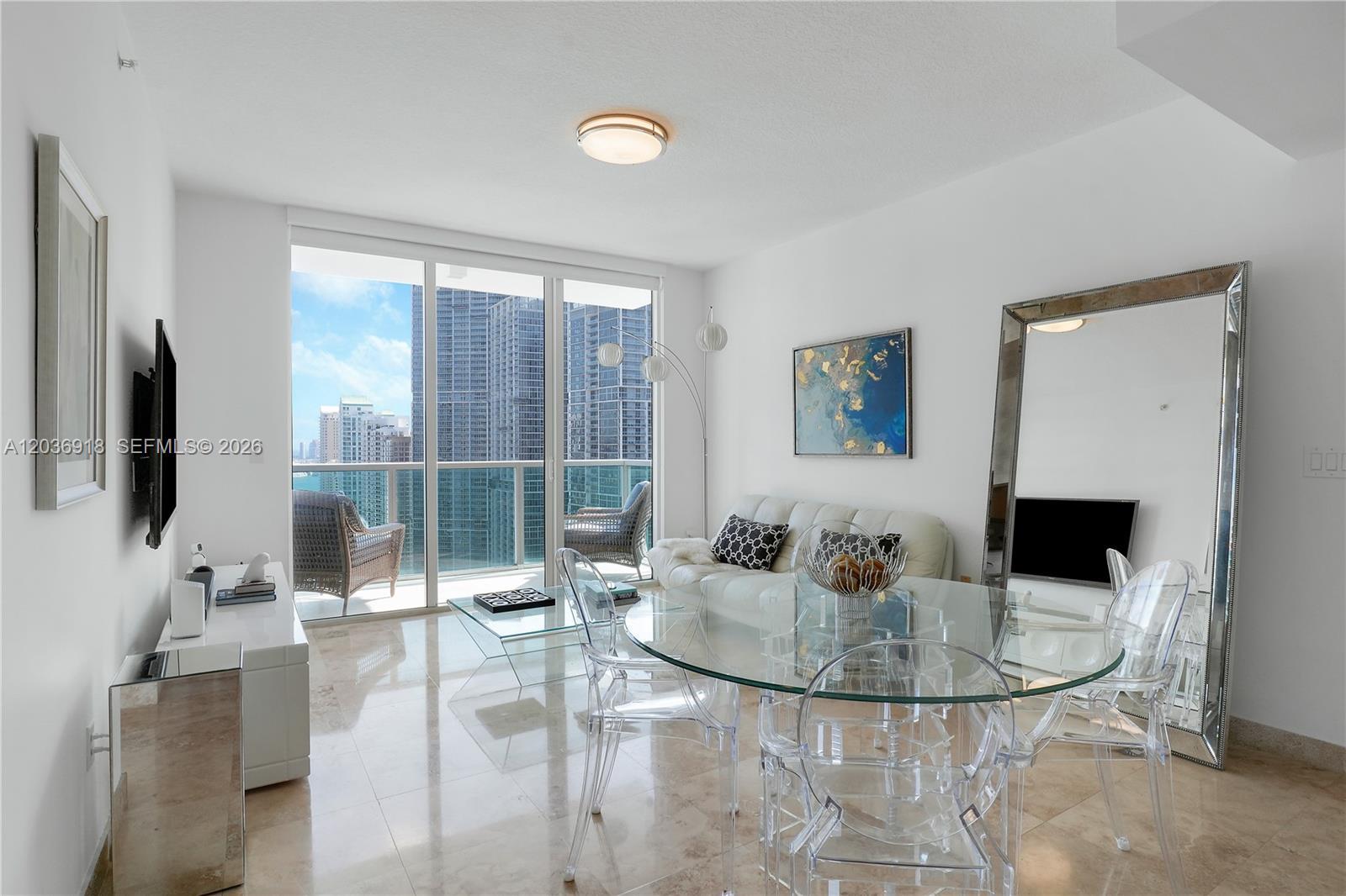 31 SE 5th St # 3812, Miami FL 33131 photo 5