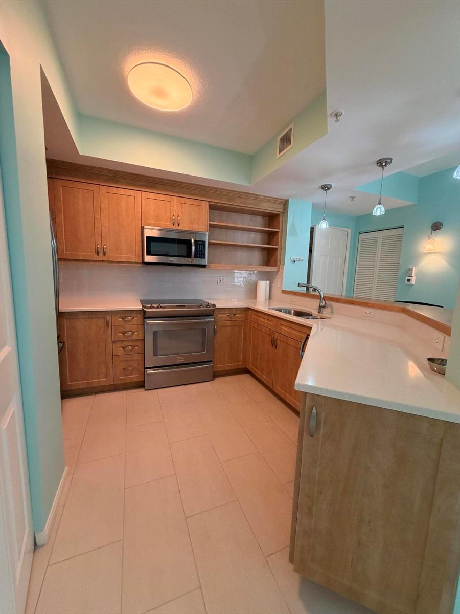 630 S Sapodilla Avenue # 416, West Palm Beach FL 33401