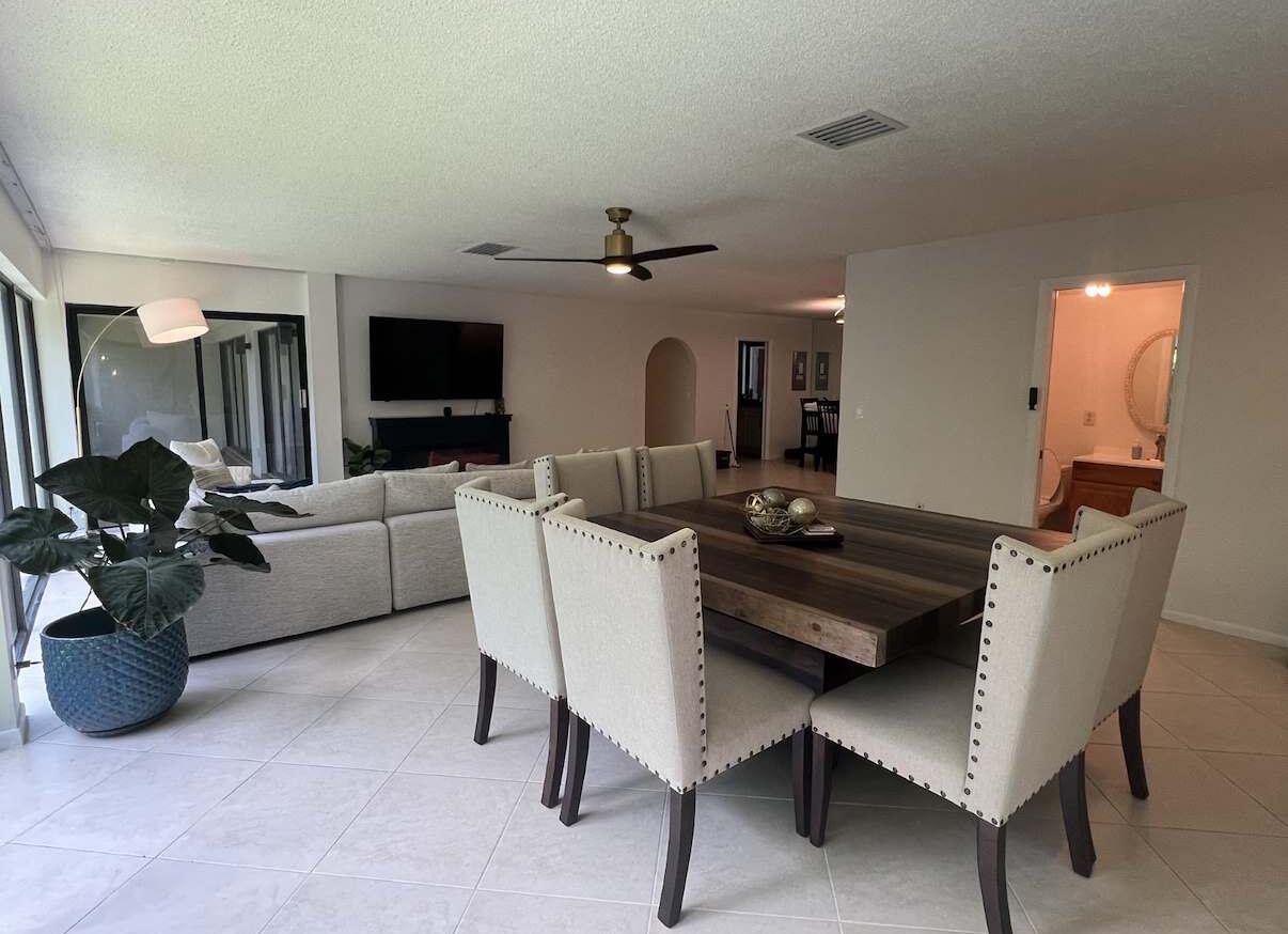 1639 Embassy Drive # 202, West Palm Beach FL 33401 photo 3