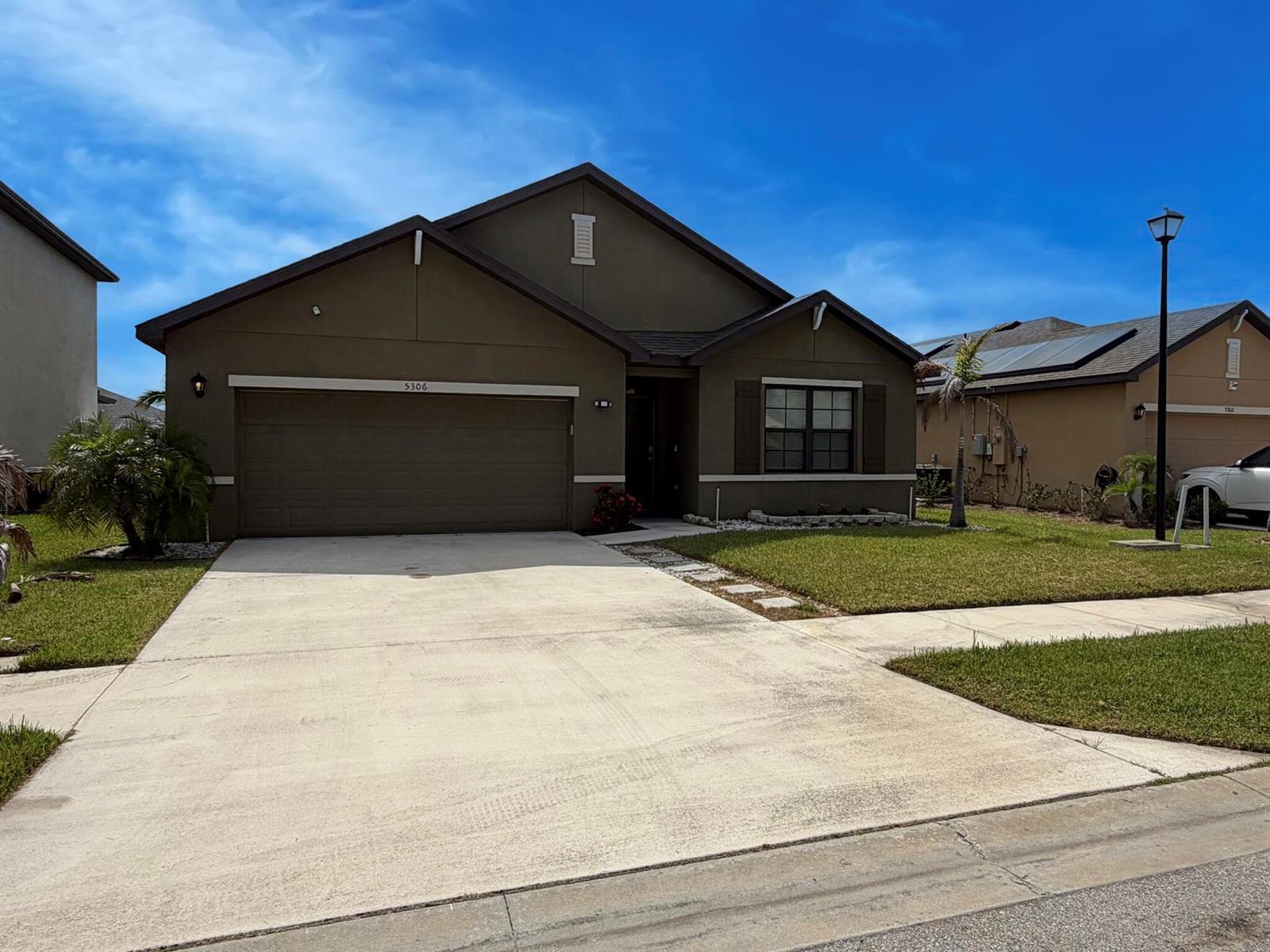 5306 Entertainment Way, Fort Pierce FL 34947 photo 2