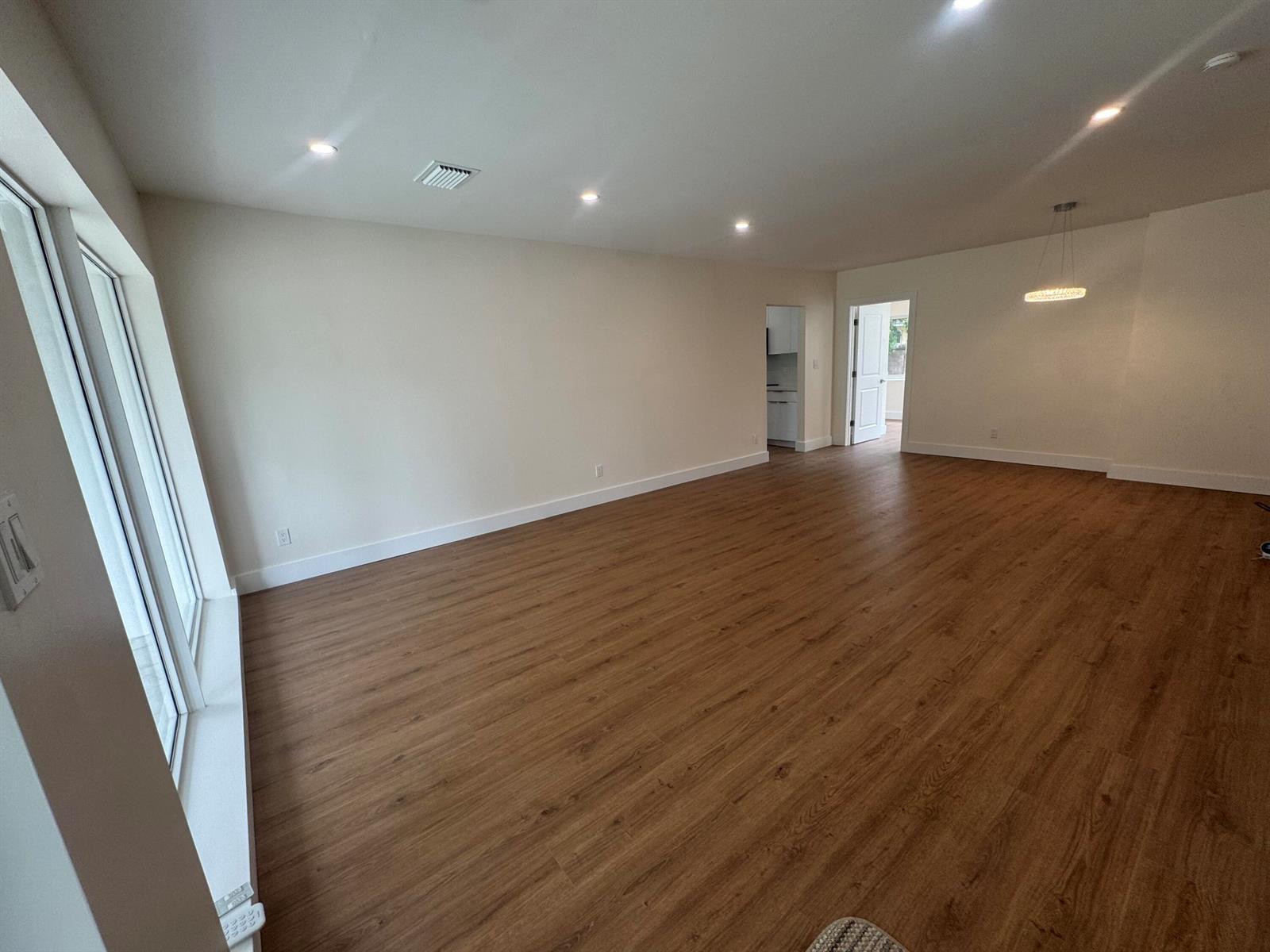 725 NE 160th Terrace, Miami FL 33162 photo 3