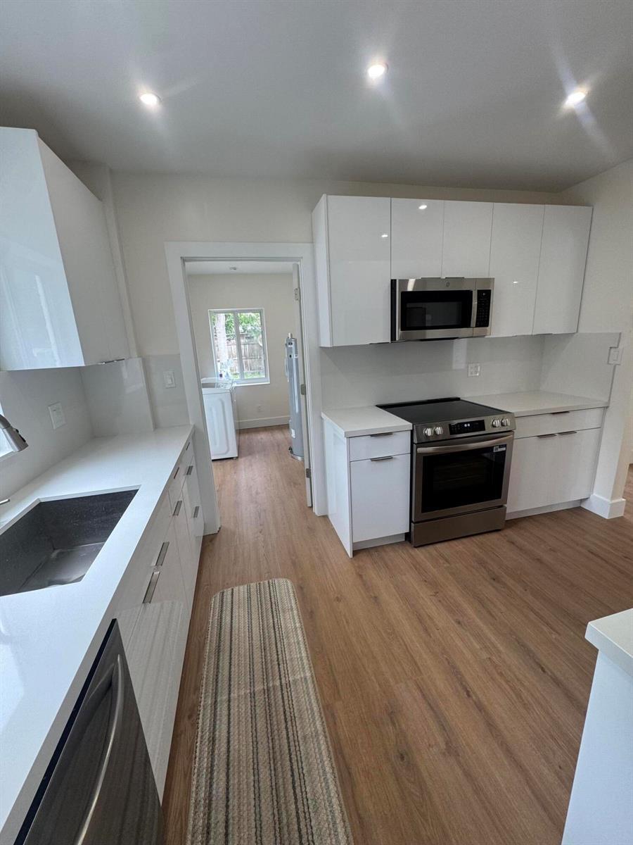 725 NE 160th Terrace, Miami FL 33162 photo 4