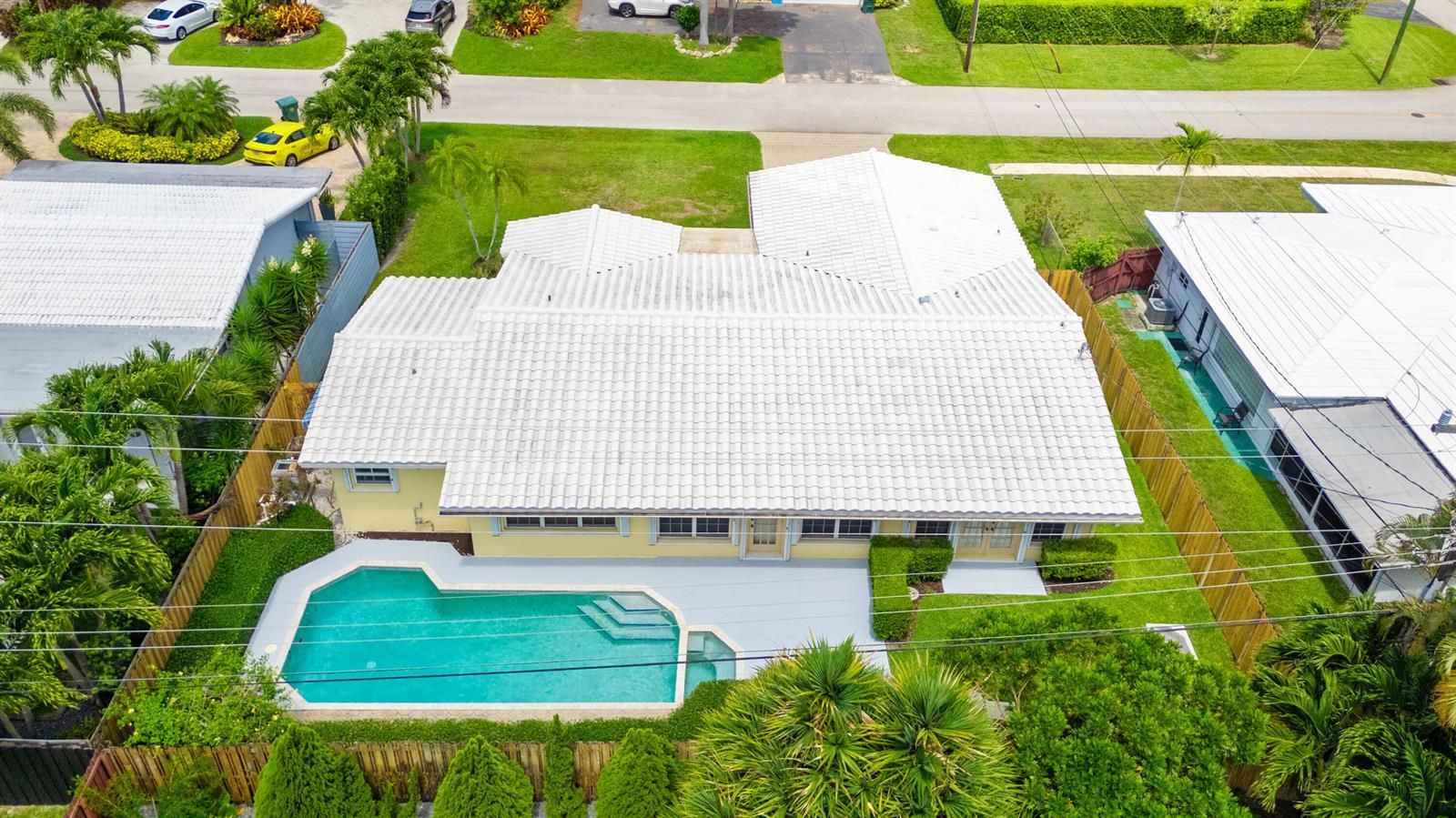 4240 NE 19th Avenue, Oakland Park FL 33308 photo 2