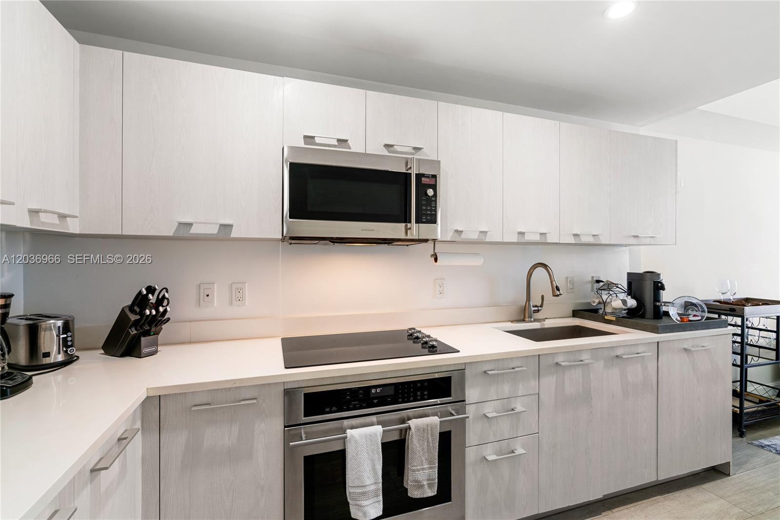 55 SW 9th St # 1904, Miami FL 33130 photo 4