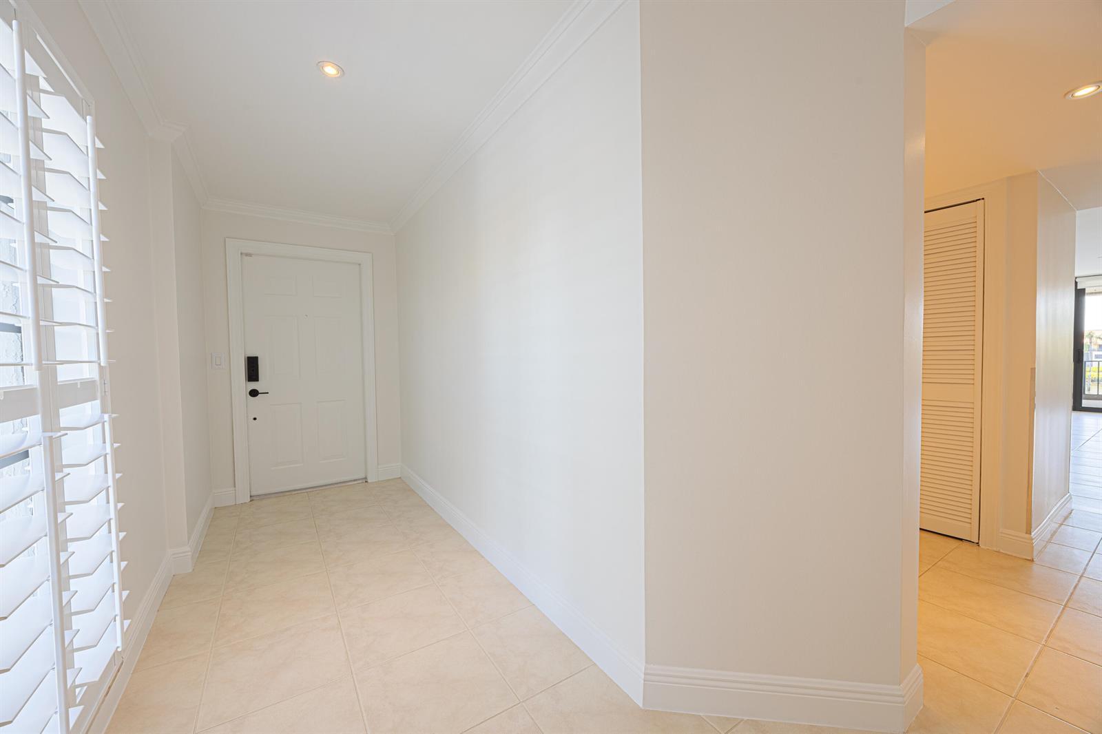 801 Palm Trail # 9, Delray Beach FL 33483 photo 4