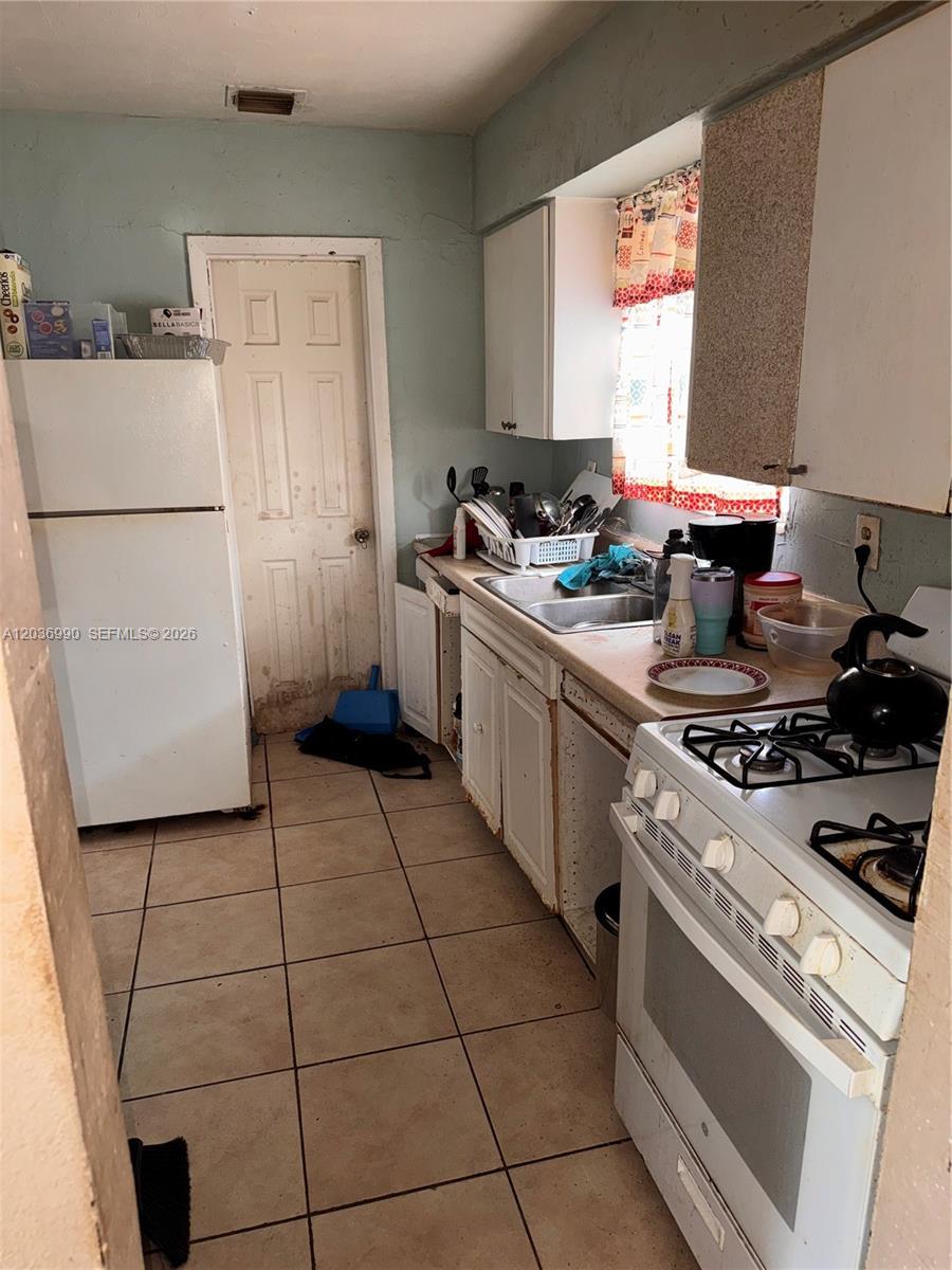 7725 NW 14th Ave, Miami FL 33147 photo 5