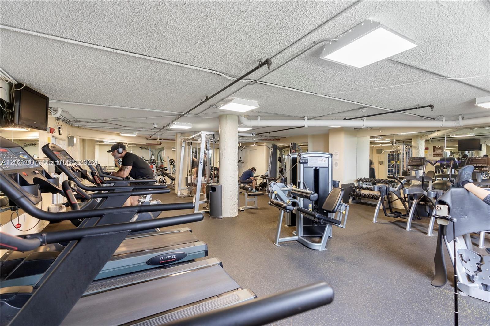 905 Brickell Bay Dr # 623, Miami FL 33131 photo 5