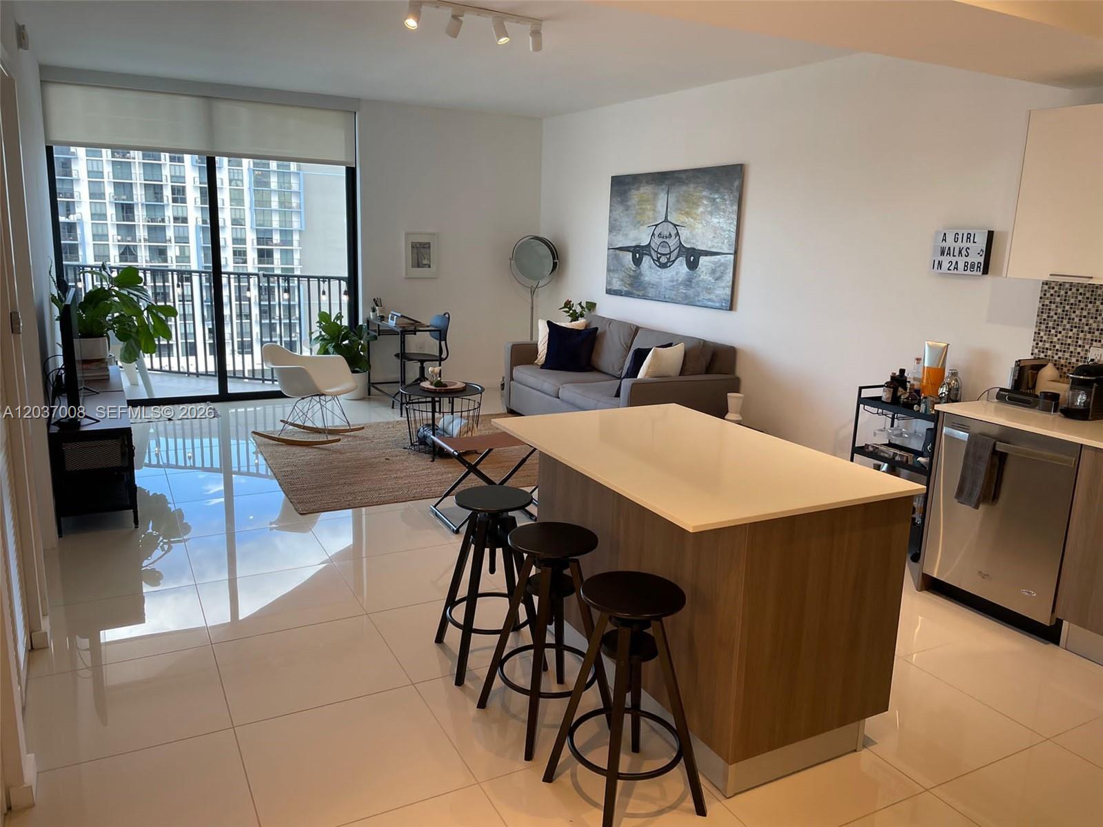 5300 Paseo Blvd # 1007, Doral FL 33166 photo 2