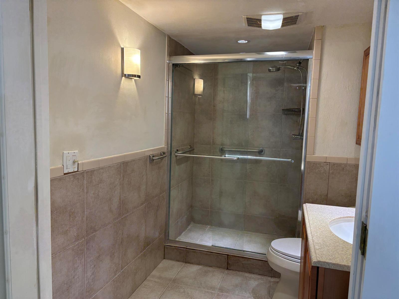 9820 S Hollybrook Lake Drive # 110, Pembroke Pines FL 33025 photo 5