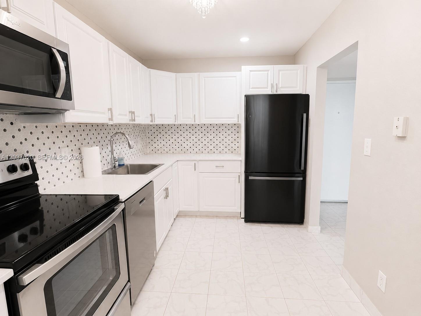 20505 E Country Club Dr # 138, Aventura FL 33180 photo 5