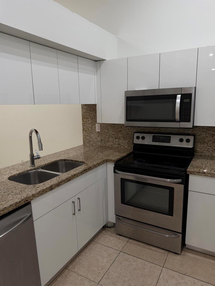 18290 Mediterranean Boulevard # 506, Hialeah FL 33015 photo 4