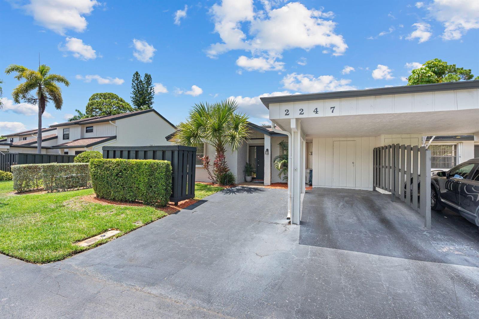 2247 Deer Creek Woodlands Way, Deerfield Beach FL 33442 photo 2