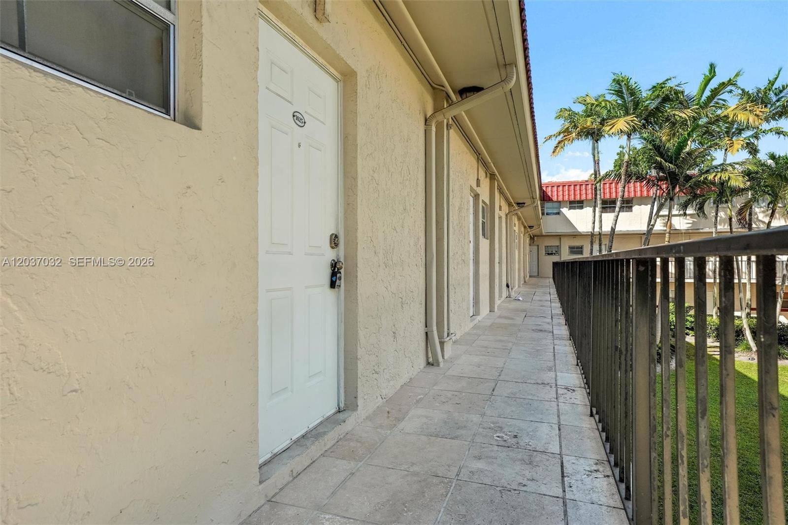 Pinecrest, FL 33156