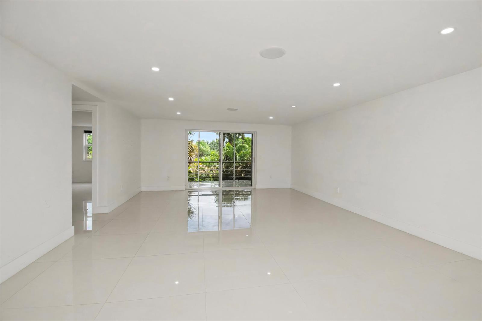 10110 Boca Entrada Blvd # 305, Boca Raton FL 33428 photo 2