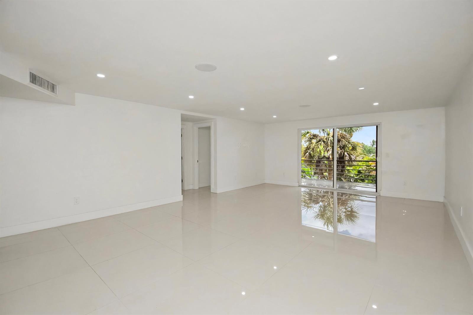 10110 Boca Entrada Blvd # 305, Boca Raton FL 33428 photo 3