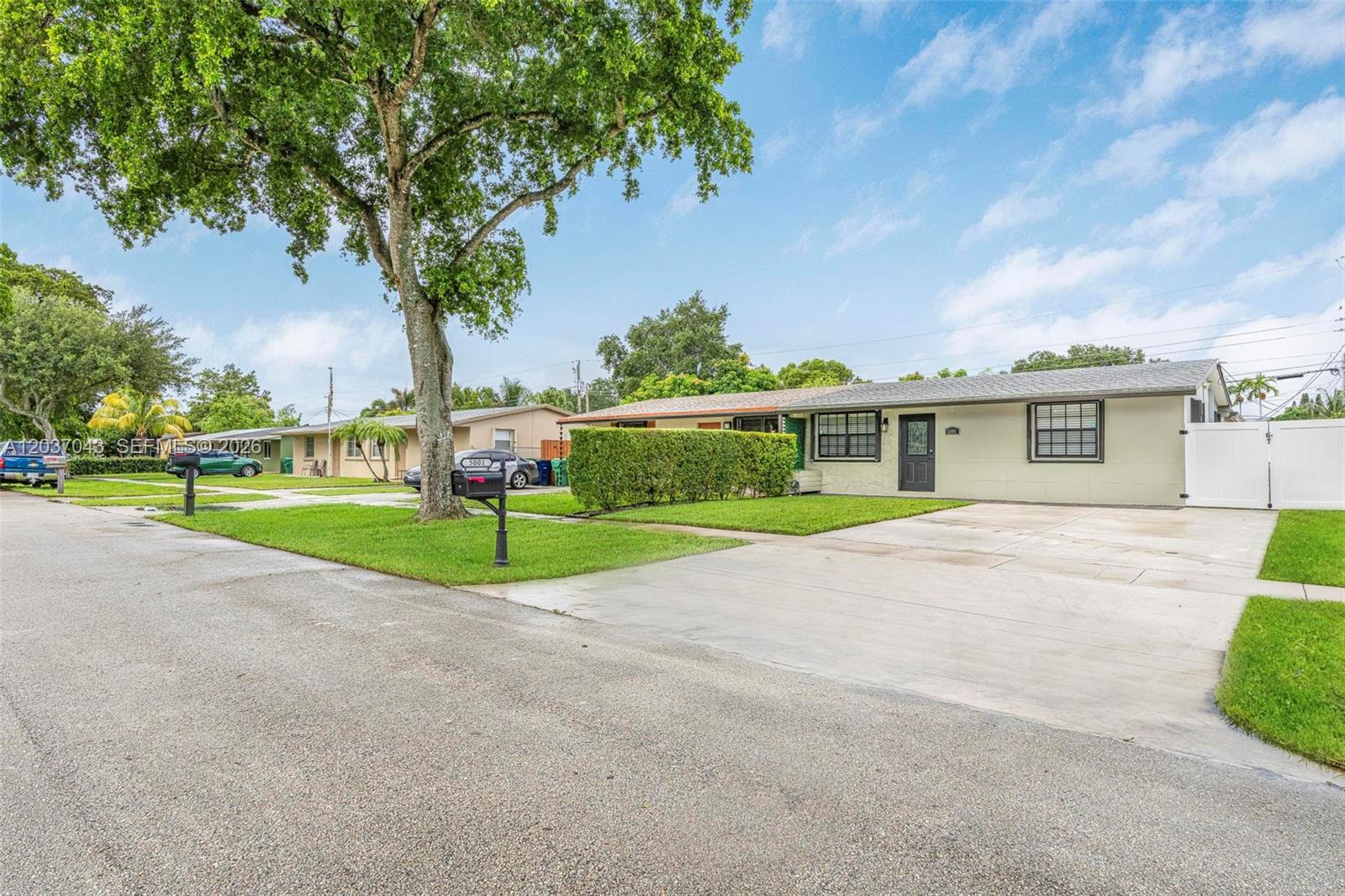 5001 SW 92nd Ter, Cooper City FL 33328 photo 4