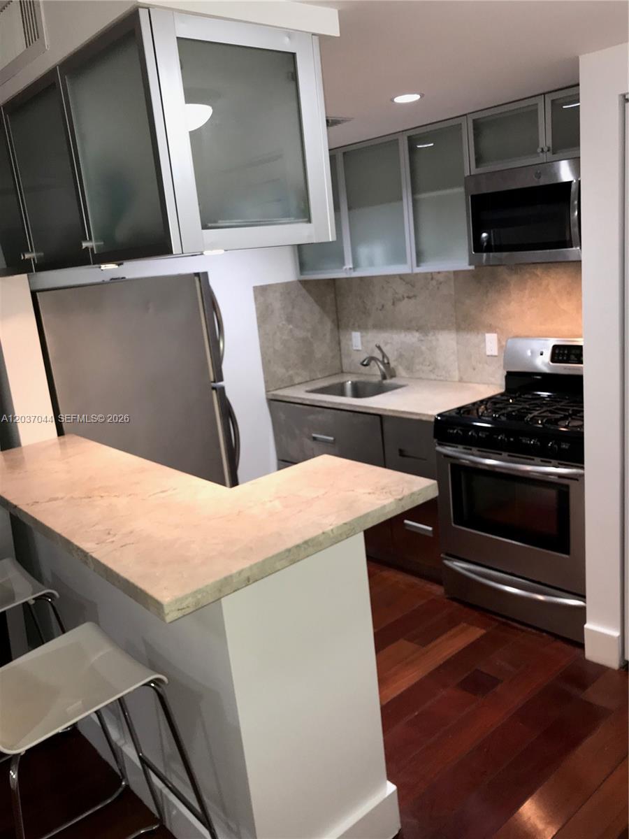 731 6th St, Miami Beach FL 33139 photo 4