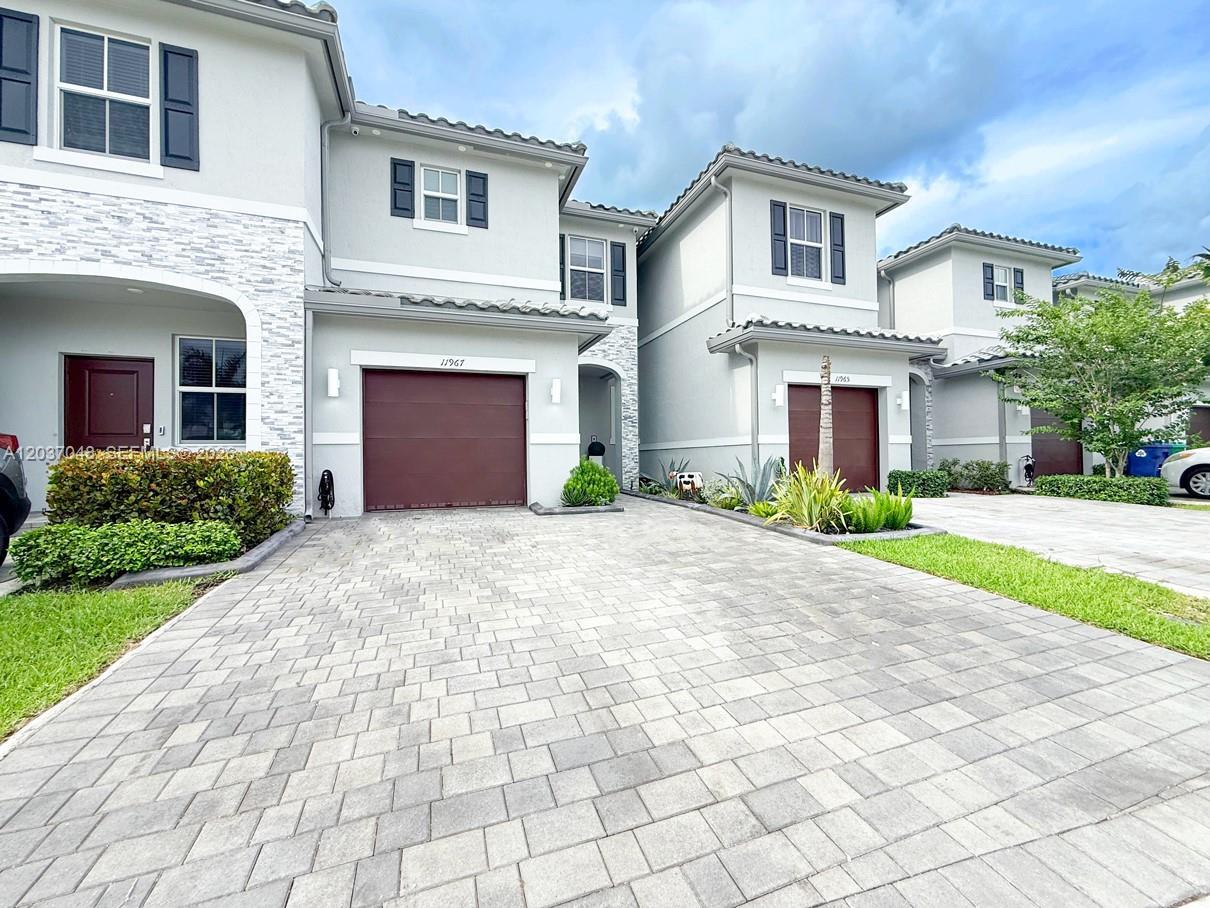 11967 NW 46th St, Coral Springs FL 33076 photo 3