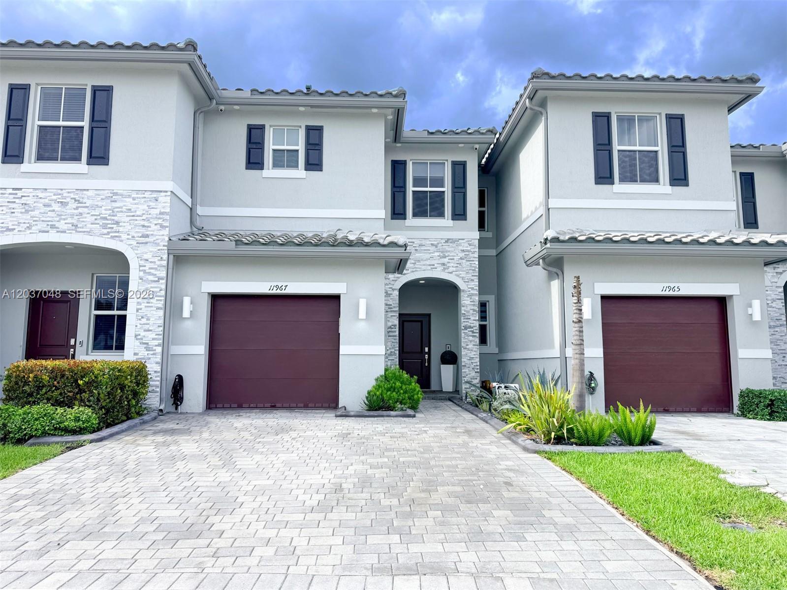 11967 NW 46th St, Coral Springs FL 33076 photo 4