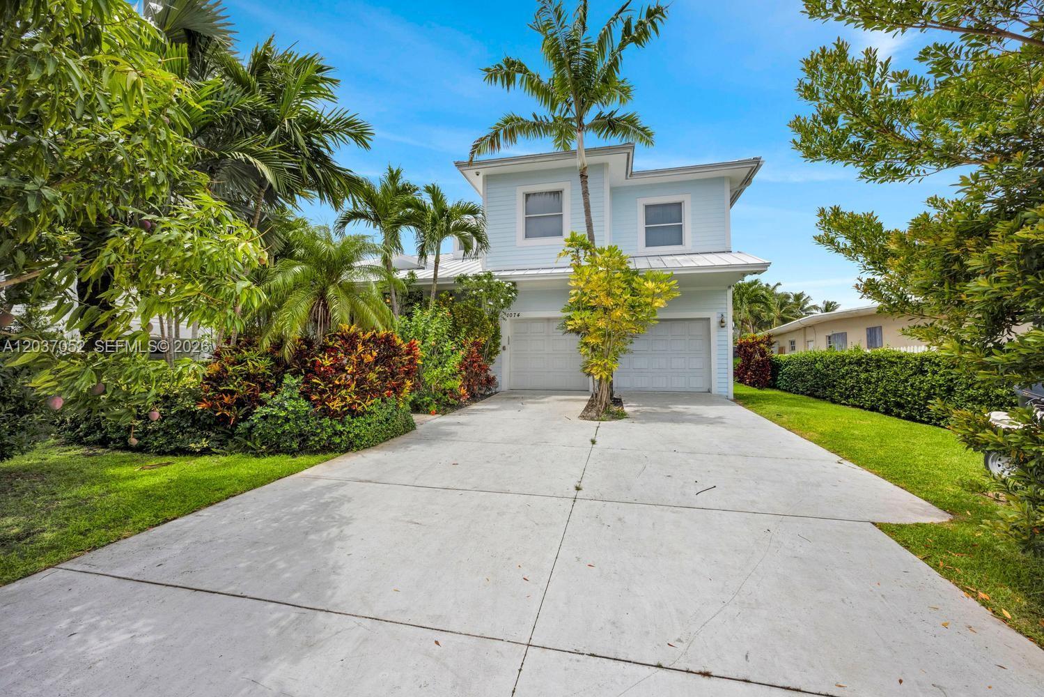 1074 NE Little River Dr, Miami FL 33138 photo 2