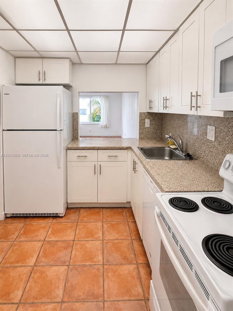 240 Galen Dr # 214, Key Biscayne FL 33149 photo 4