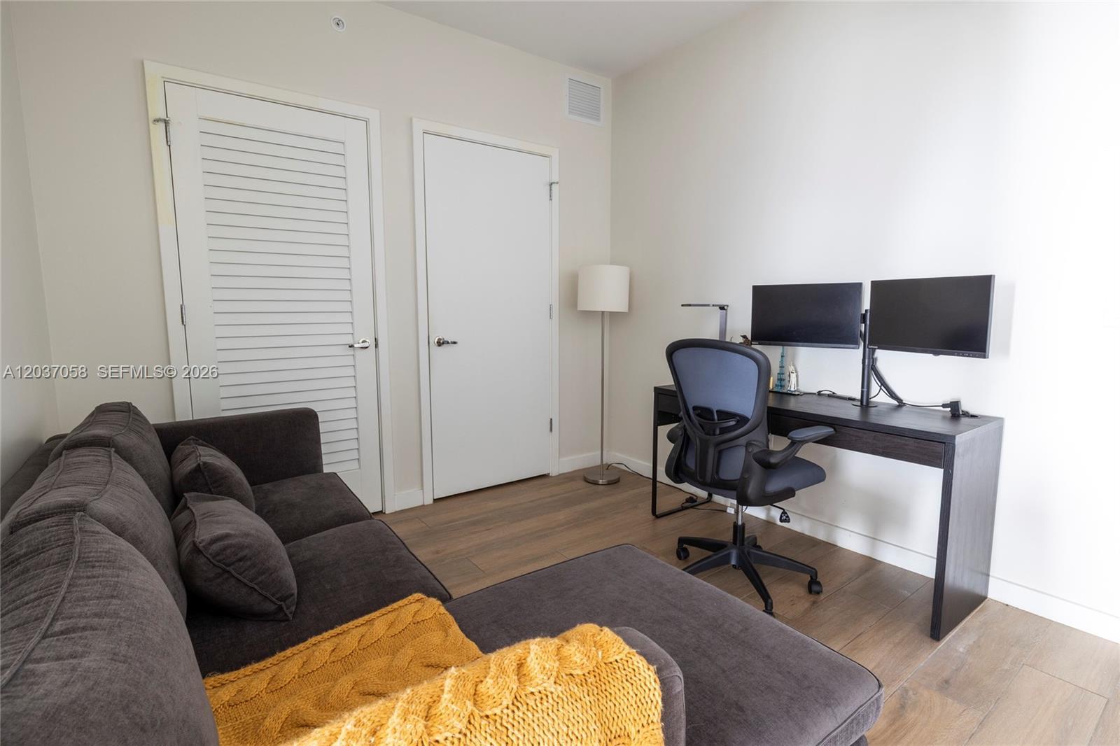 1010 Brickell Ave # 4311, Miami FL 33131 photo 4