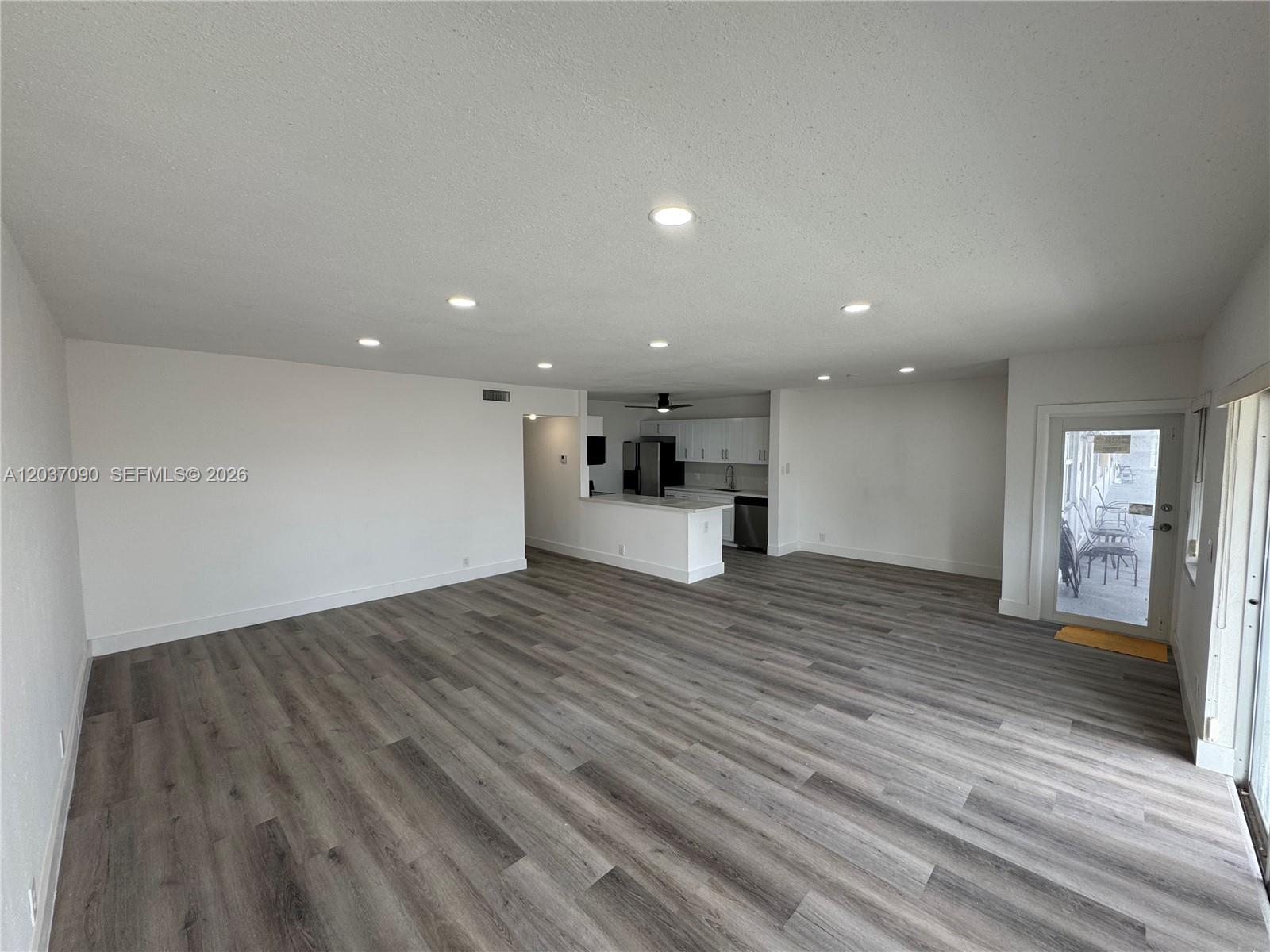 630 Layne Blvd # 211, Hallandale Beach FL 33009