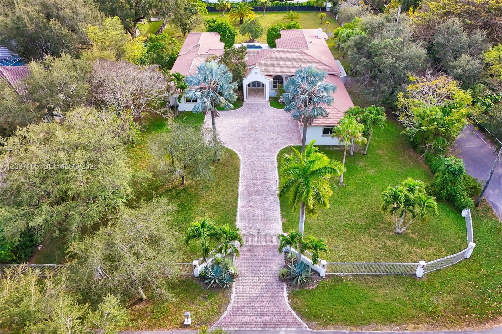 8480 SW 98th St, Miami FL 33156