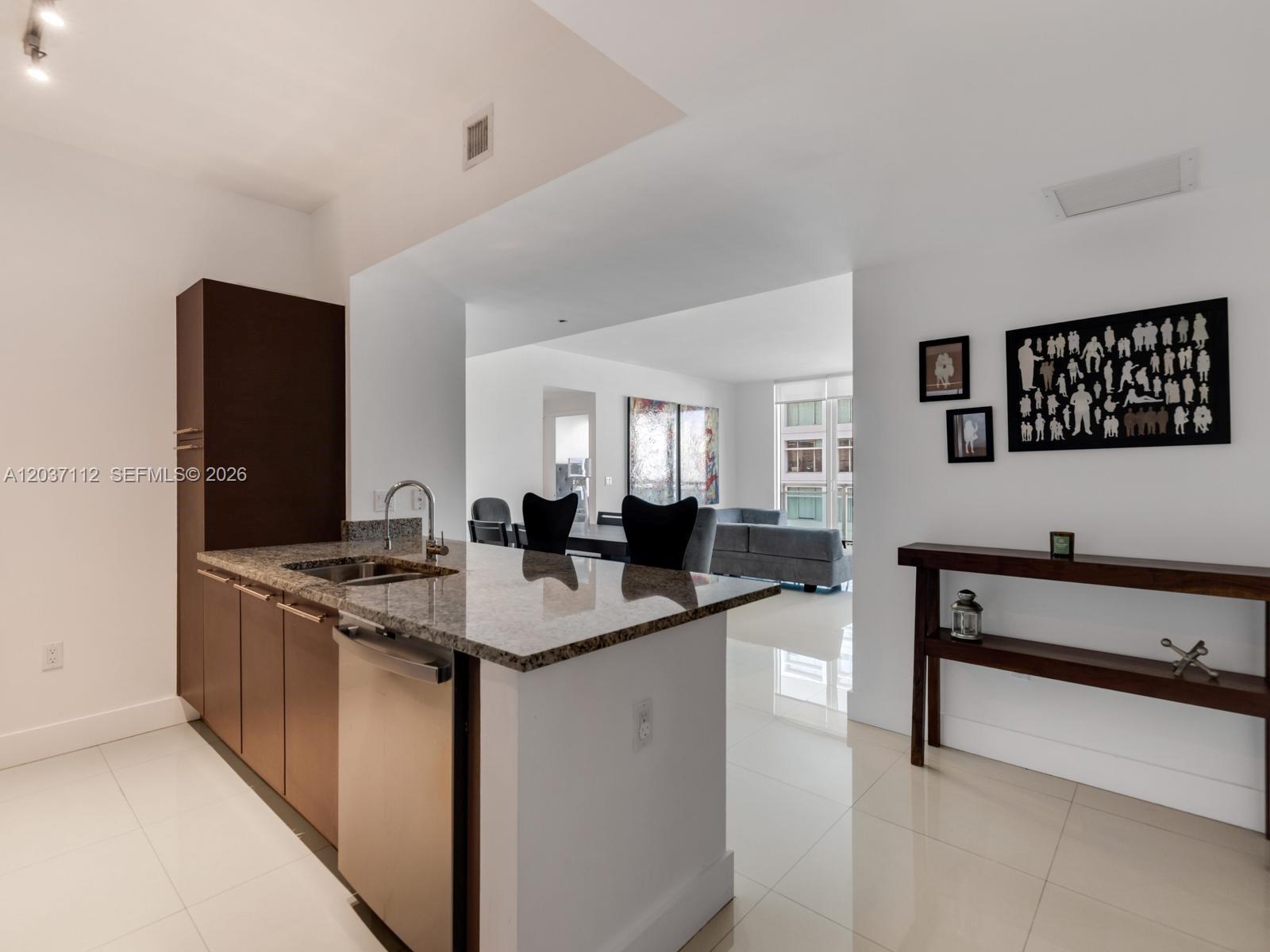 950 Brickell Bay Dr # 1404, Miami FL 33131 photo 2