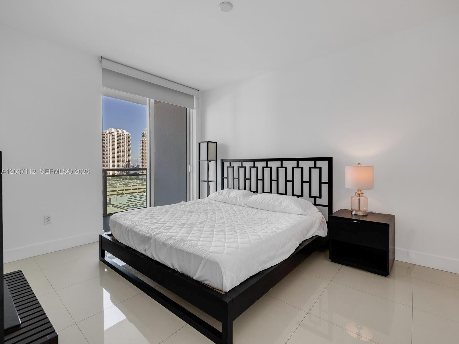 950 Brickell Bay Dr # 1404, Miami FL 33131 photo 4