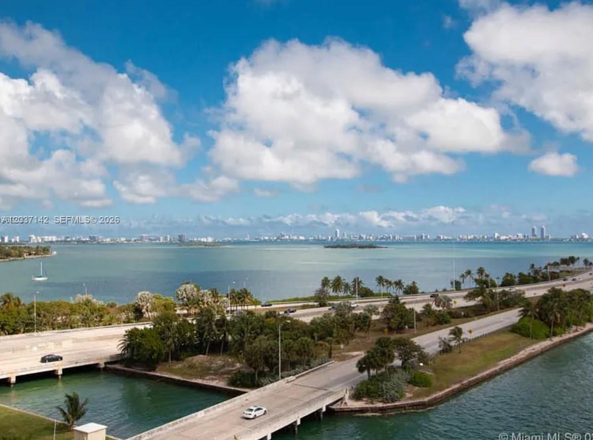 600 NE 36th St # 1006, Miami FL 33137 photo 3