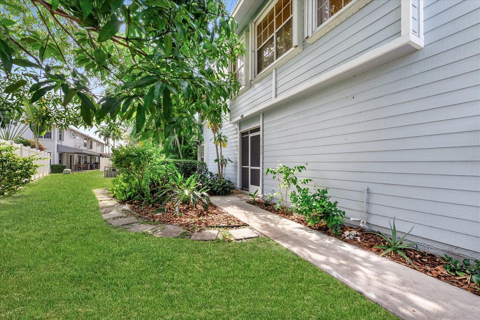 21400 Tudor Drive, Boca Raton FL 33486 photo 3