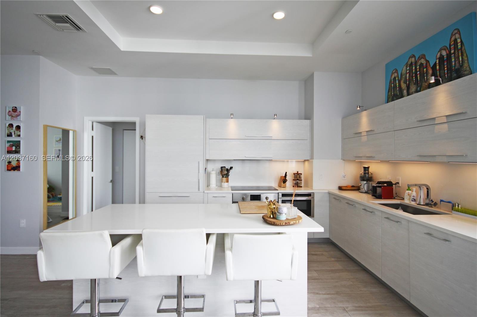 45 SW 9th St # 4608, Miami FL 33130 photo 4