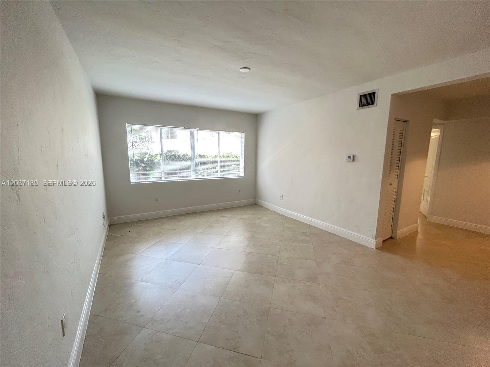 2880 Pine Tree Dr # 5, Miami Beach FL 33140 photo 3