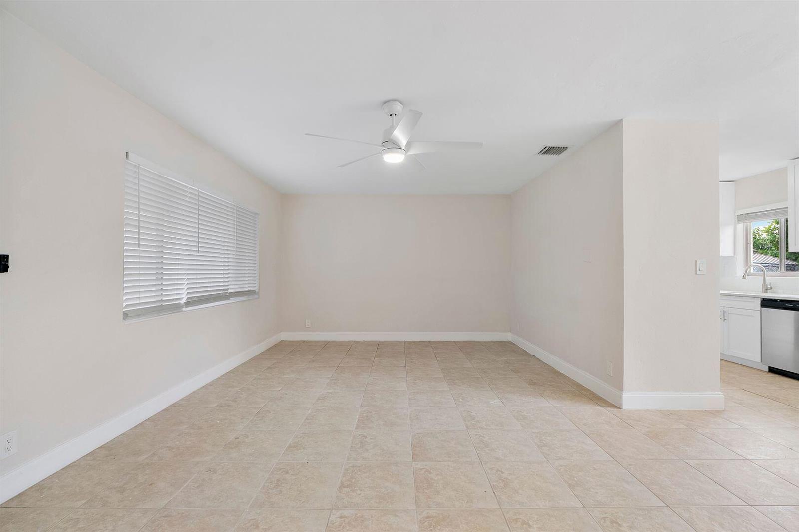 4650 NE 1st Terrace, Oakland Park FL 33334 photo 5