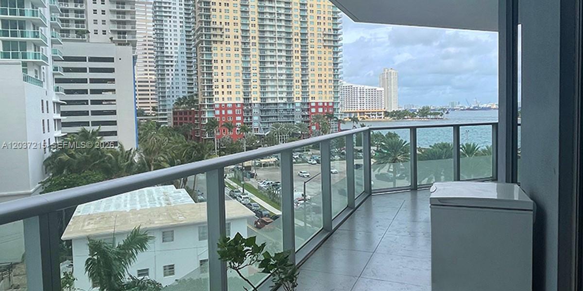 1300 Brickell Bay Dr # 610, Miami FL 33131 photo 4