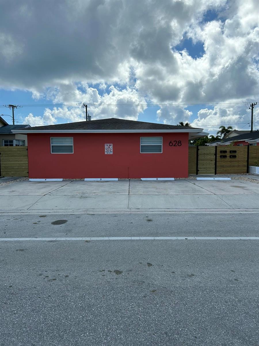 628 N M Street, FL 33460