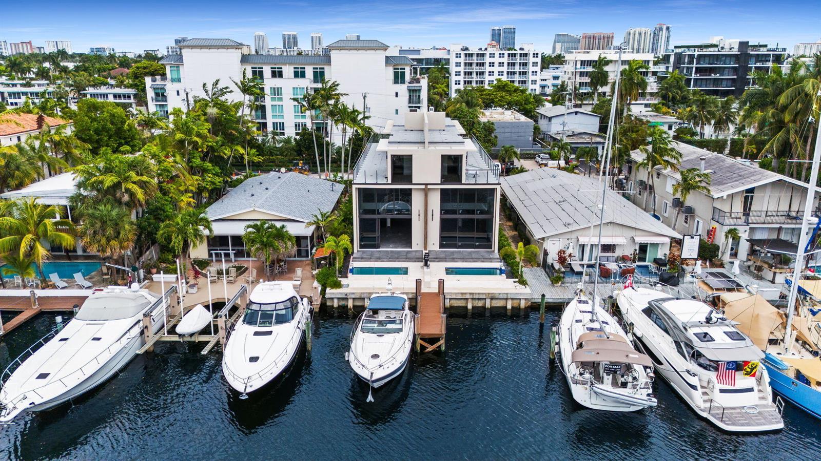 323 Hendricks Isle, Fort Lauderdale FL 33301 photo 2