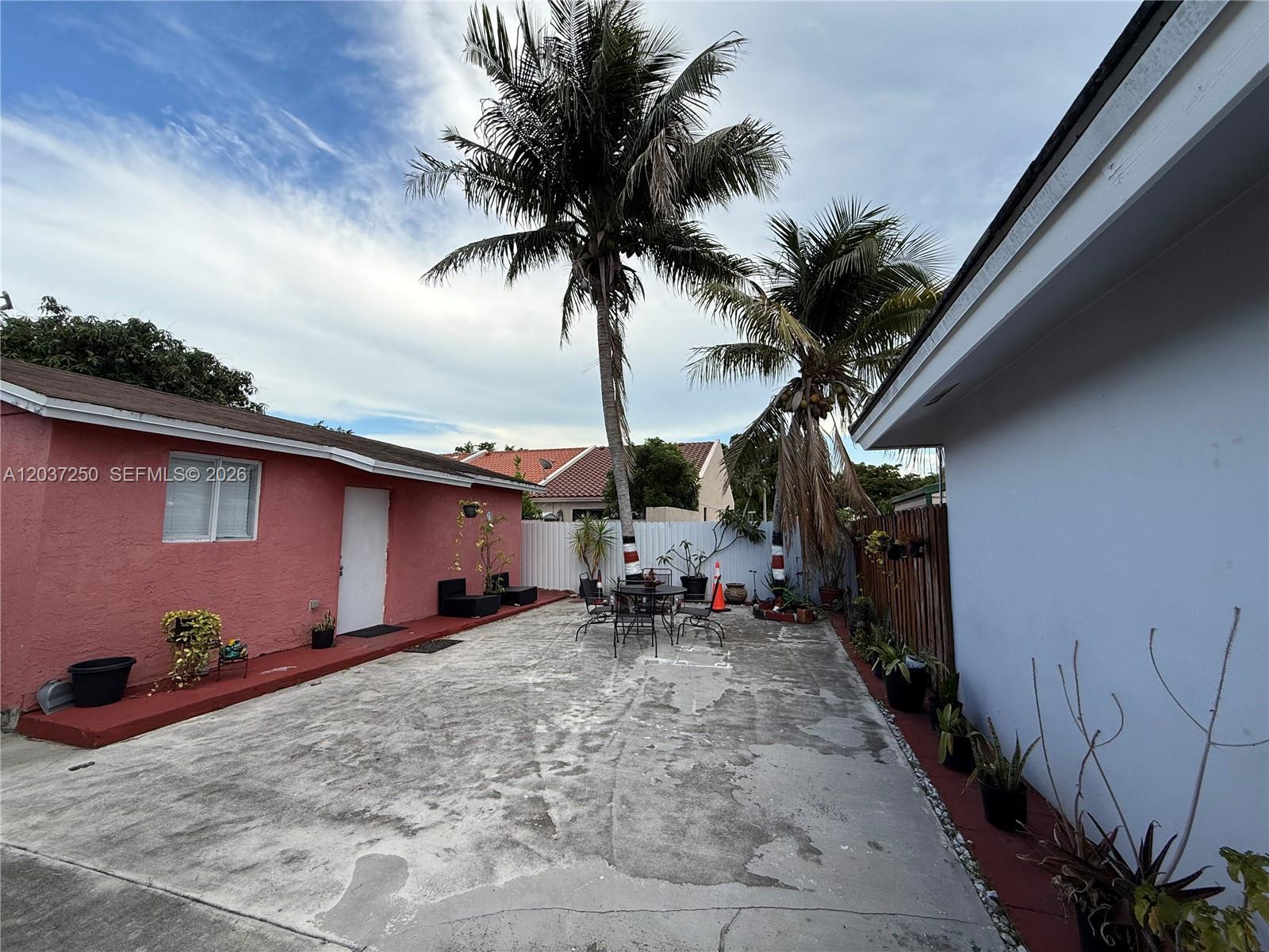 14770 SW 60th St, Miami FL 33193