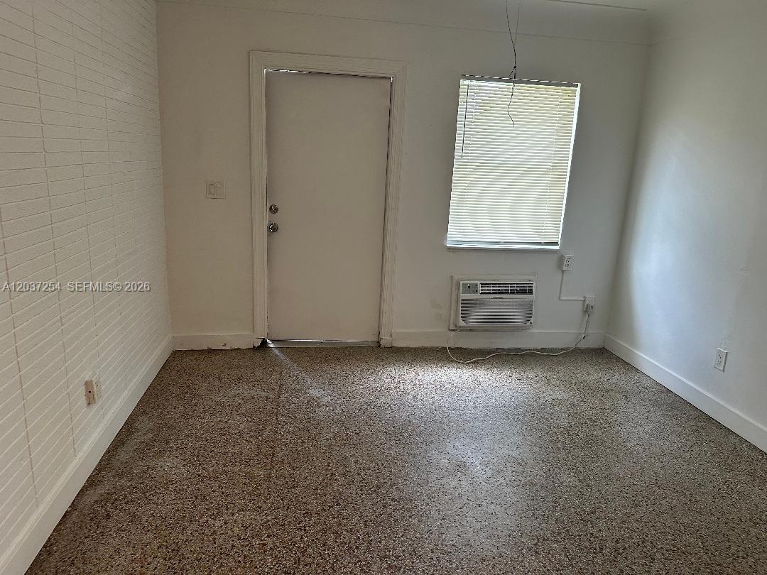 186 NW 1st St # 1, Homestead FL 33030 photo 2