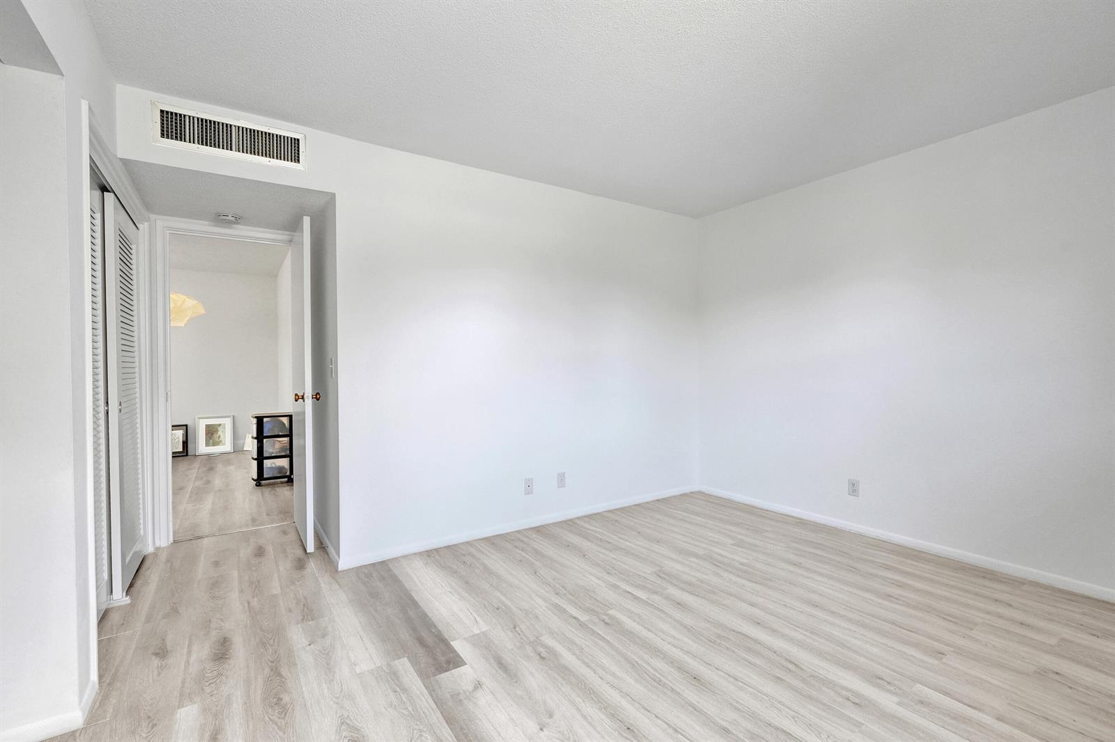 2540 Boundbrook Boulevard # 205, West Palm Beach FL 33406 photo 5
