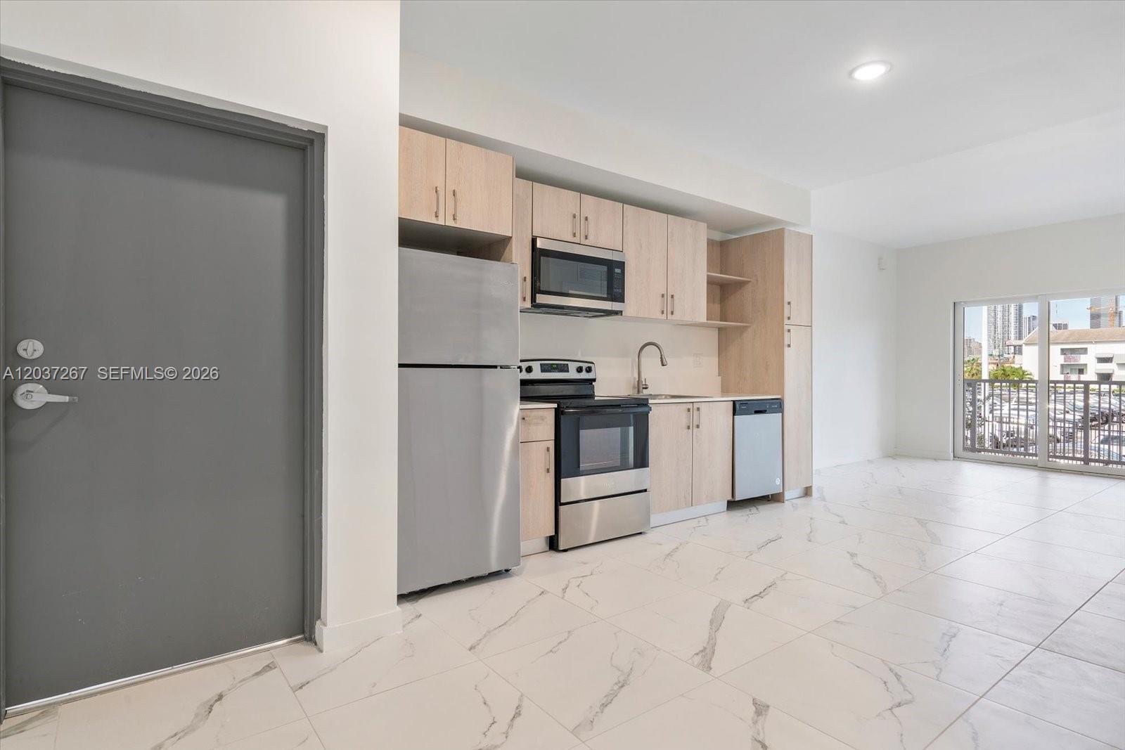420 SW 7th Ave # 204, Miami FL 33130 photo 4