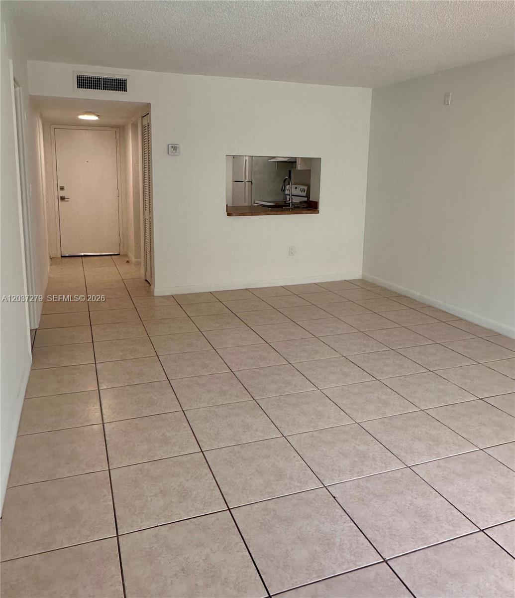 9360 Fontainebleau Blvd # 309, Miami FL 33172 photo 4