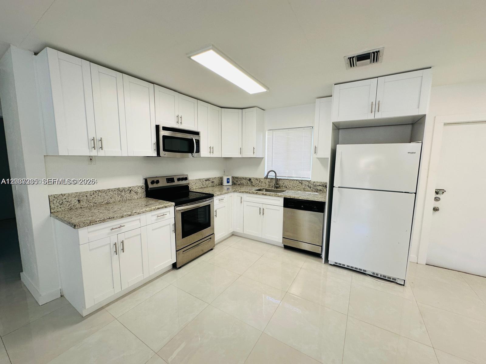 2620 NW 14th Ct # 2620, Fort Lauderdale FL 33311 photo 3