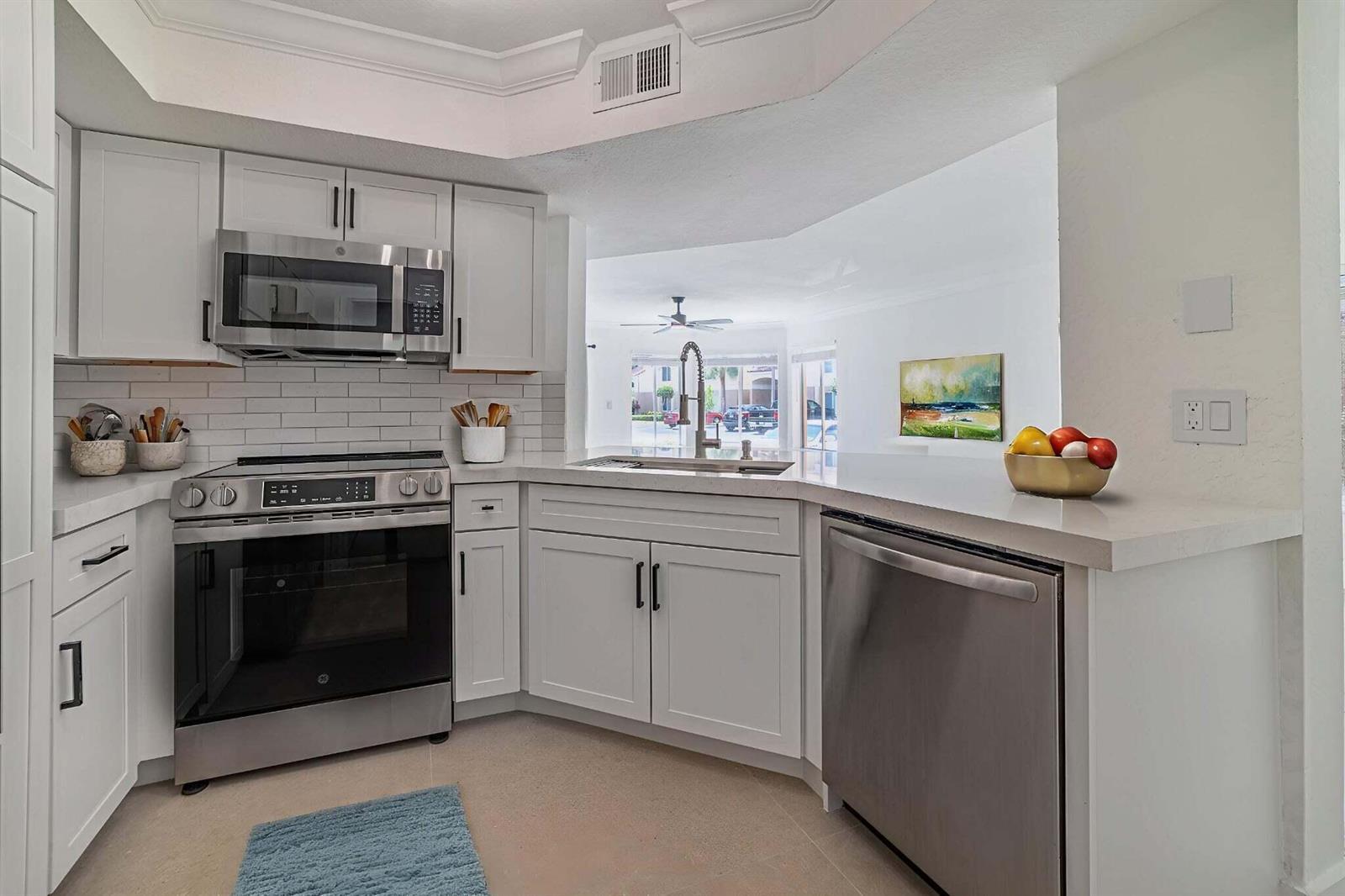 815 W Boynton Beach Boulevard # 106, Boynton Beach FL 33426