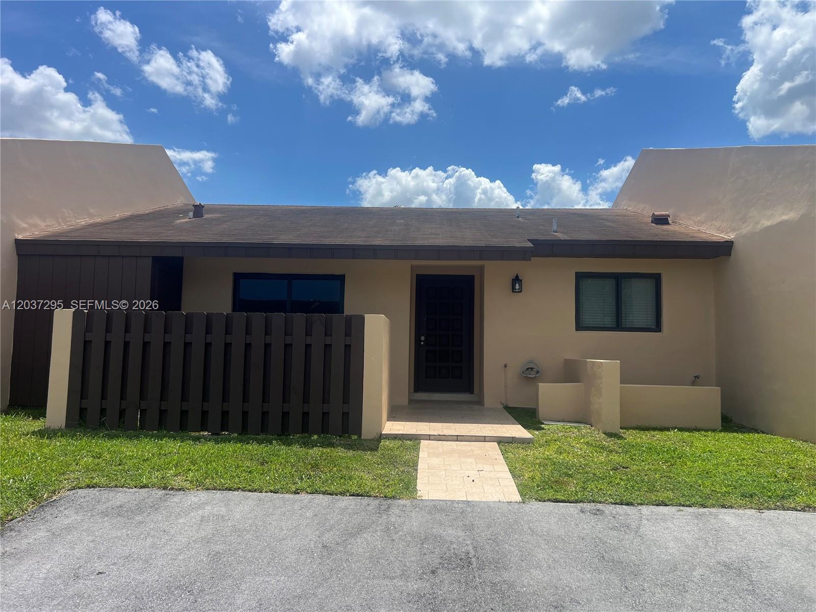 11800 SW 123rd Ave, Miami FL 33186