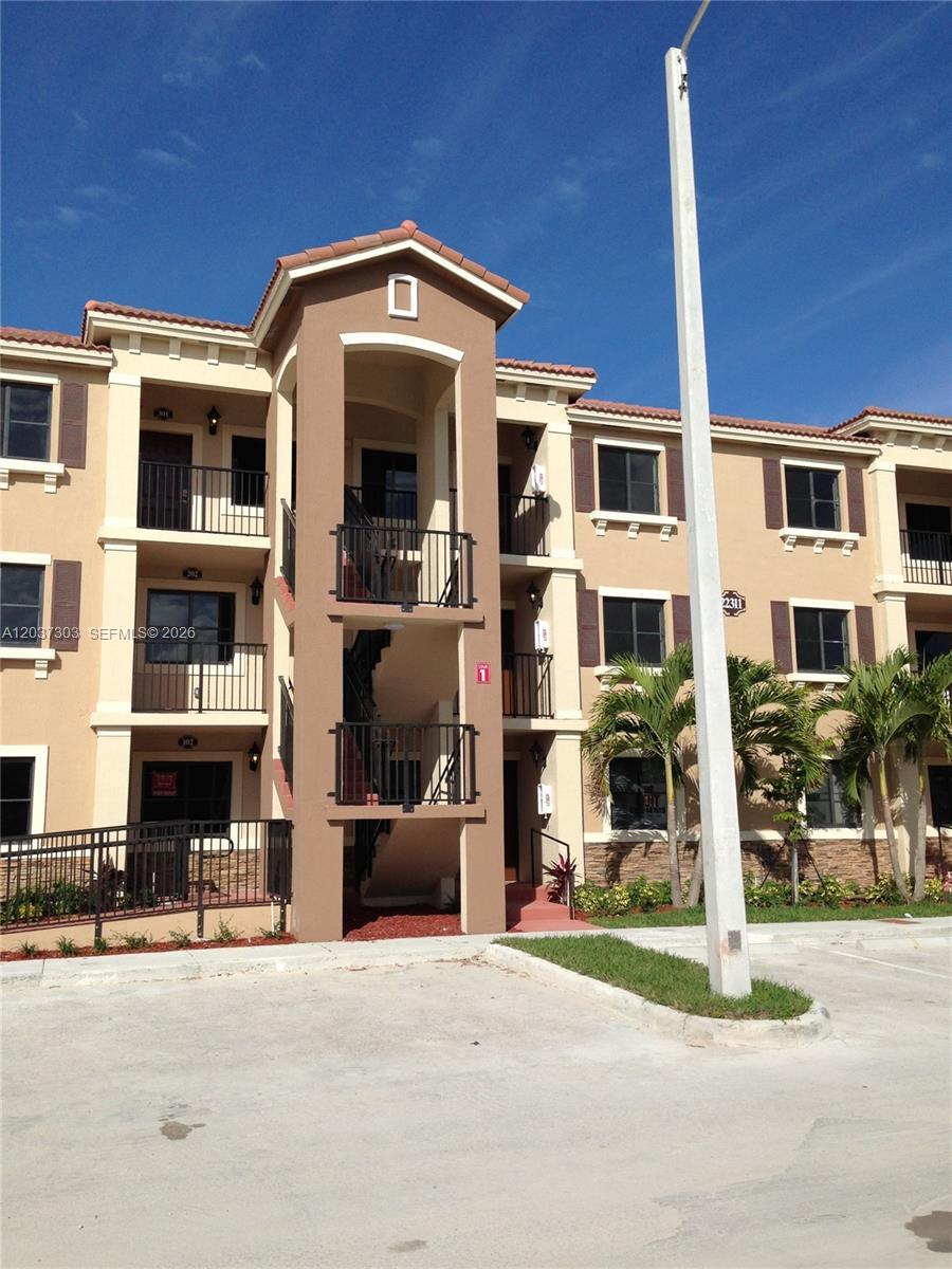 22311 SW 88th Pl # 4, Cutler Bay FL 33190