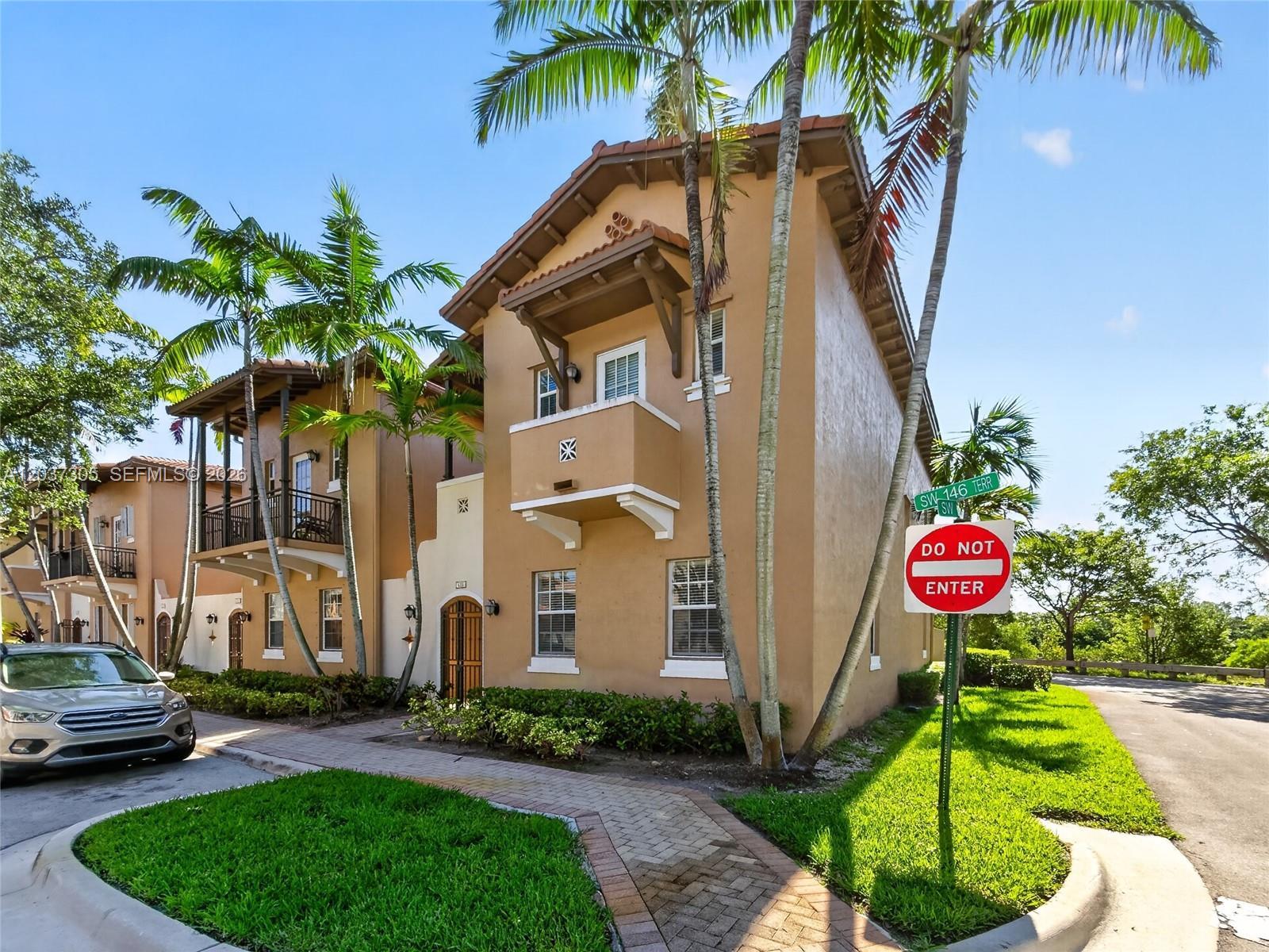 625 SW 146th Ter # 901, Pembroke Pines FL 33027