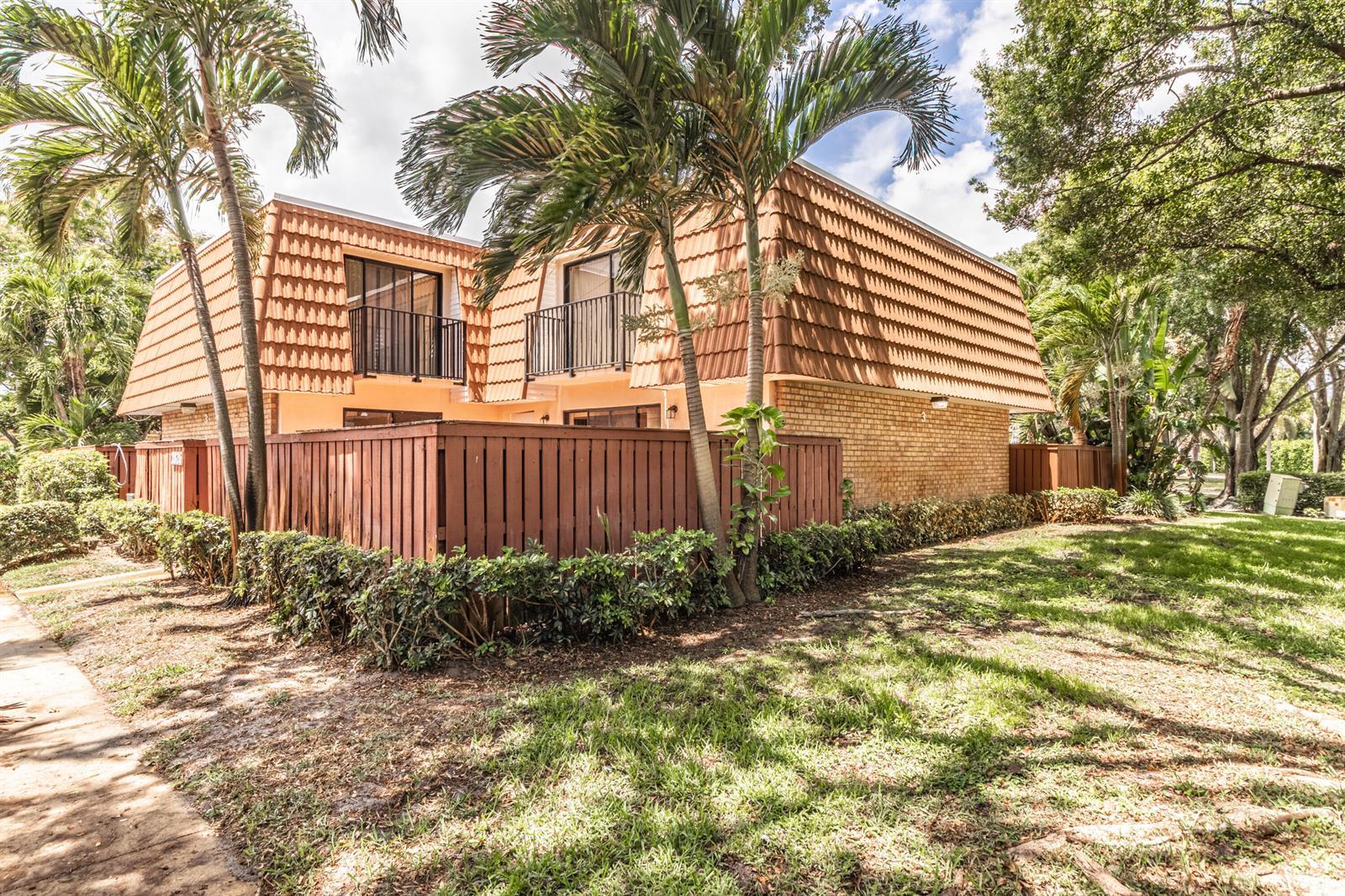 2826 SW 12th Street, Deerfield Beach FL 33442 photo 3
